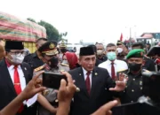 Semarak HUT RI ke 77, Polda Sumut Bagikan Bendera Merah Putih Tumbuhkan Rasa Nasionalisme