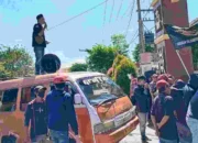 Disinyalir KKN, Gasak Turun Aksi !