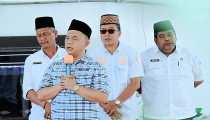 Bupati Erik Sampaikan Upah-upah Penyemangat Kepada Wabup Labuhanbatu