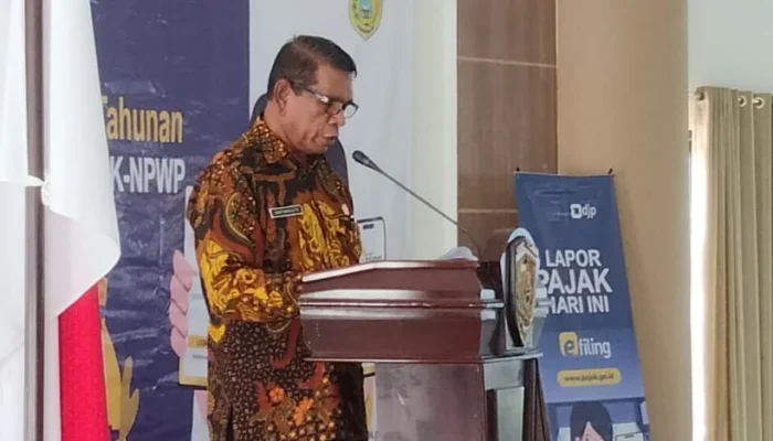 Sekda Bursel Buka Sosialisasi Pelaporan SPT Tahunan ASN & Pemadanan NIK-NPWP