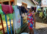 Kasihan, Sejumlah Warga Desa Kayumoyondi Bergeming Dengan Luapan Air Sungai