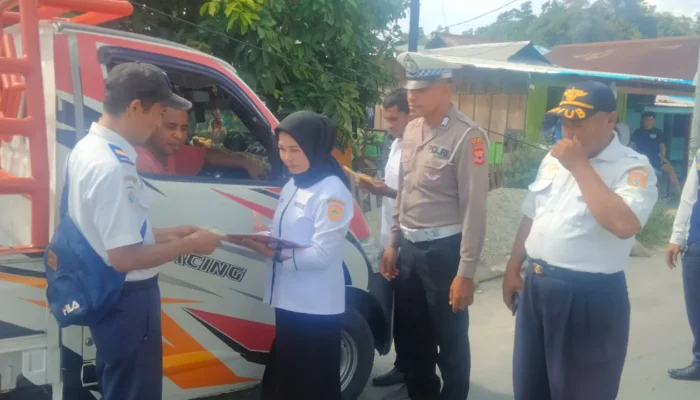 Dinas Perhubungan Buru Selatan Tertibkan Kendaraan Wajib Fuji