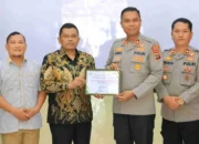 Bentuk Apresiasi, DPRD Labura Beri Piagam Perhargaan Polres Labuhanbatu