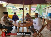 Kapolres Muba Bersama Kasat Pol Airud Polres Muba dan Kapolsek Lalan Giat Melaksanakan Polisi Sanjo di Kediaman H. Sukri Tomas Desa Karang Makmur