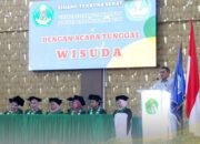 Plh Sekdakot Padangsidimpuan Hadiri Wisuda Universitas Aufa Royhan