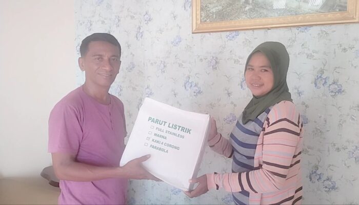 Terima Mesin Parut Listrik dari Aleg Abu Silawane, Warga Ucap Terima Kasih