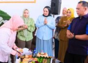 Bupati Labuhan Batu Beri Kejutan Nasi Tumpeng ke Wakil Bupati Labuhan Batu