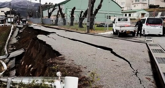 Gempa Magnitudo 7.4 Picu Tsunami Jepang, Tercatat 1.315 WNI