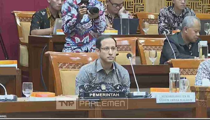 Mendikbud Ristek Nadiem Makarim Menghindar Usai Rapat Komisi X DPR Tentang Kenaikan UKT dan Pendidikan Tersier 2024
