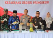Kapolres Hadiri Pemusnahan Barang Bukti di Kejaksaan Negeri Pringsewu