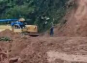 Bupati Dolly Respon Cepat  Bencana  Longsor Jalan Utama  Dolok Sordang Sudah bisa Di Lewati