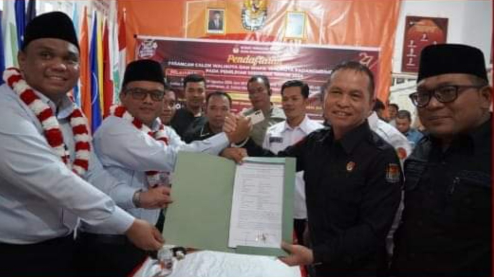 Paslon Letnan Dalimunthe dan Harry Pahlevi Harahap Mendaftar Ke KPU Kota Padangsidimpuan