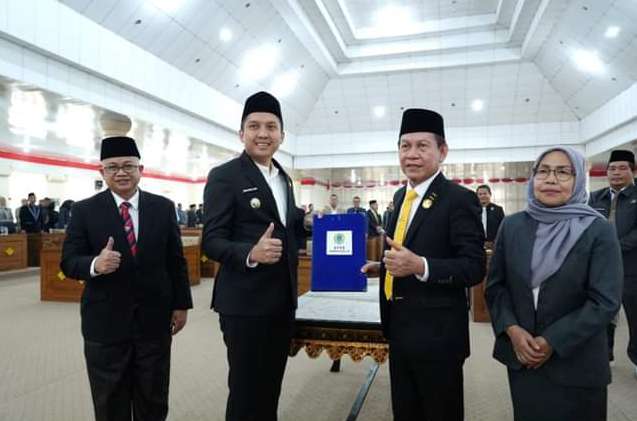 DPRD Kabupaten Ogan Ilir Gelar Rapat Paripurna Terakhir Periode 2019-2024, Sahkan APBD Tahun 2025 Sebesar 1,3 Triliun