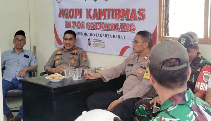 Polesek Kebon Jeruk Gelar Ngopi Kamtibmas Bersama Warga Kedoya Selatan