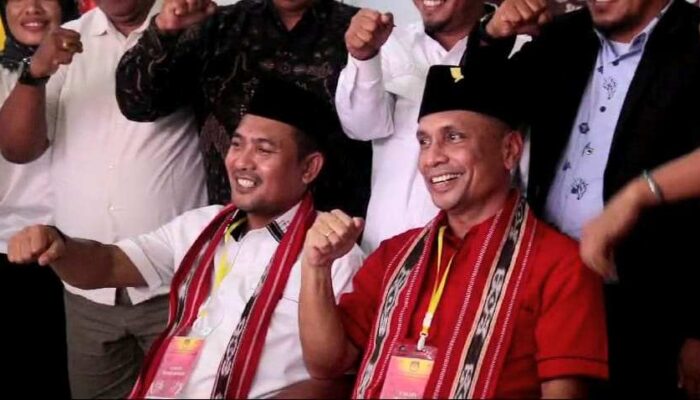 Hari Terakhir Daftar di KPU SBB, Berkas Pendaftaran Attapary-Lisaholith Lengkap