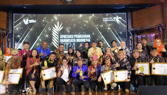 Gencar Promosikan Pariwisata, Pj. Bupati Nukman Terima Penghargaan APPI 2024.
