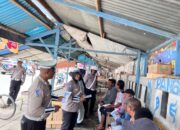 Edukasi Masyarakat, Sat Lantas Polres Seram Bagian Barat Bagikan Brosur Operasi Zebra Salawaku 2024