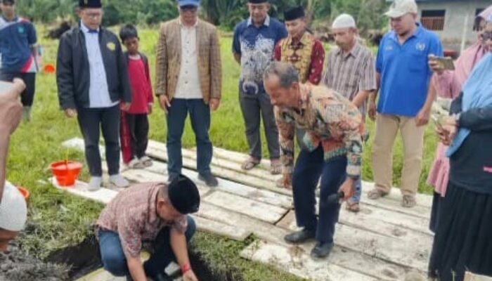 Aleg DPRD SBB Anwar Tiha Dukung Pembangunan SMP Muhammadiyah Ani