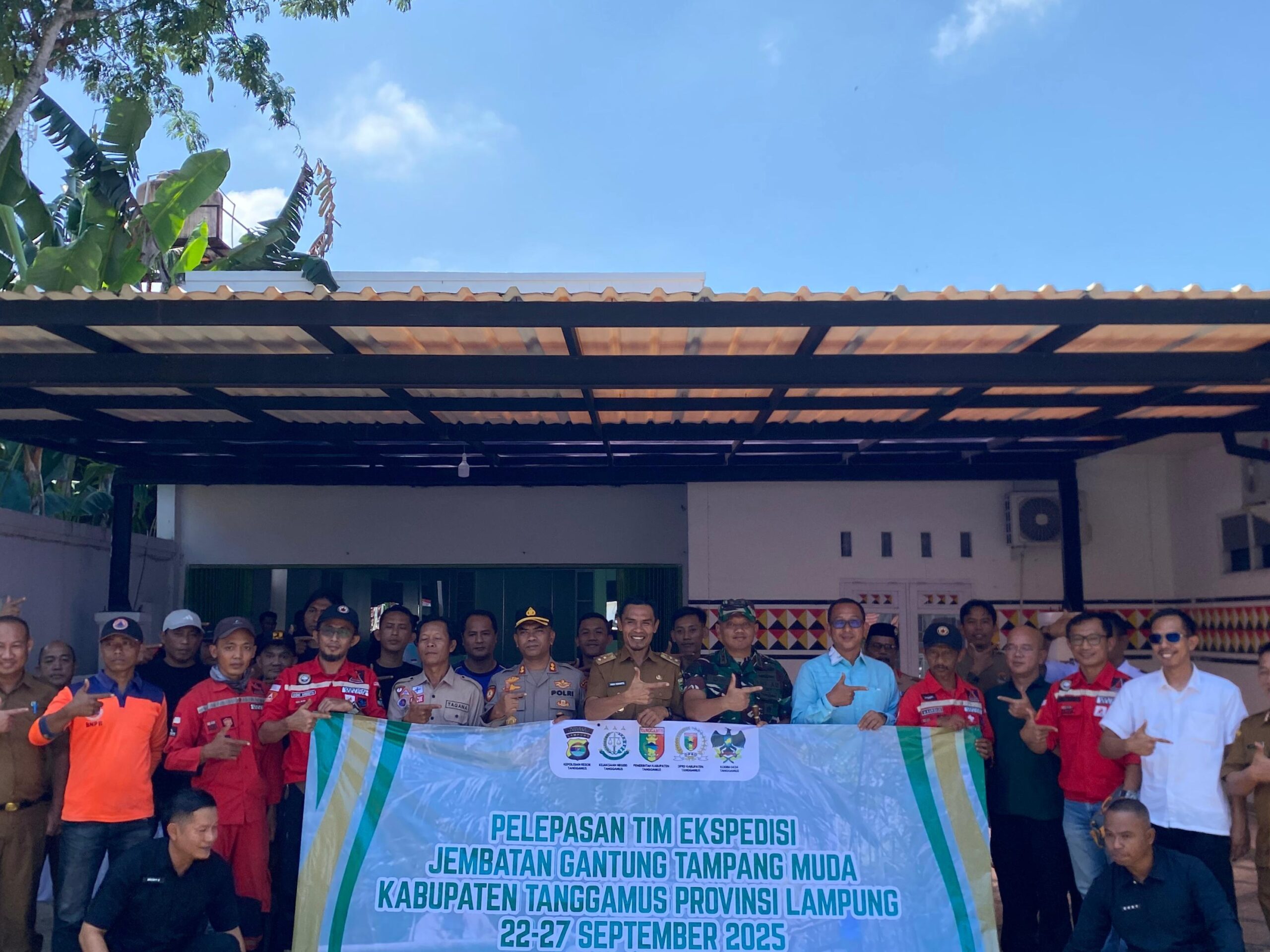 Wabup Lepas Tim Kolaborasi Perbaikan Jembatan Tampangmuda