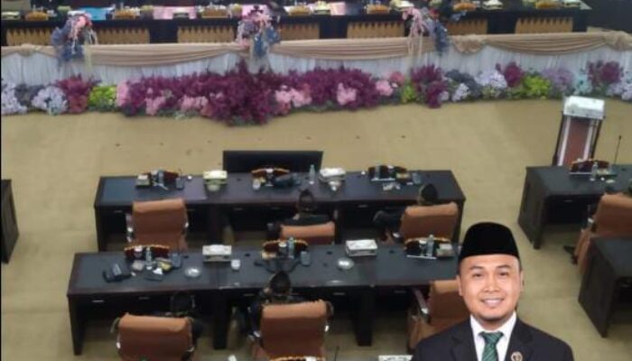 Ketua DPRD OKI Farid Hadi Sasongko A.Md.Gz Membuka Rapat Paripurna HUT Kabupaten OKI Ke-80