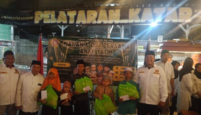 Hangatkan Akhir Tahun, Karang Taruna Duri Kepa Ajak Ratusan Anak Yatim Makan Dan Berdoa Bersama