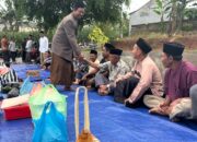 Jumat Kliwon, Warga Rowosari Gelar Nyadran di Makam Leluhur