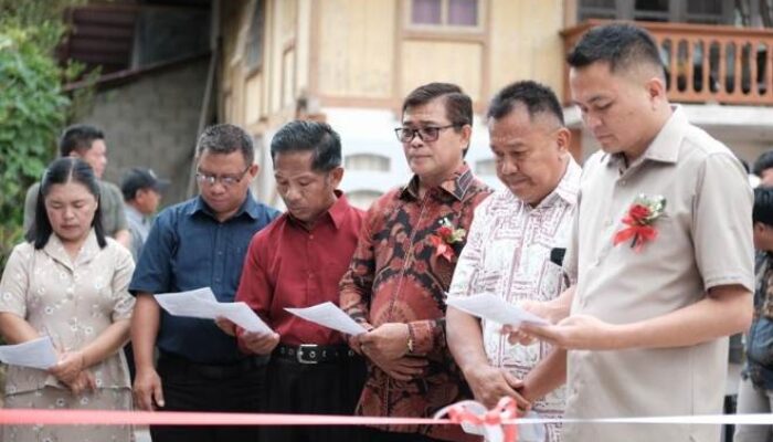 Bupati Ronald Kandoli Resmikan Dua Infrastruktur di Desa Pangu Satu