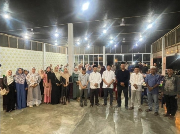 Kepala Dinas Pendidikan Labuhanbatu Abdi Jaya Pohan gelar buka puasa bersama jajaran Pengawas, Korwil, ASN, PPPK, dan honorer. Kegiatan Ramadhan 1447 H ini perkuat solidaritas dan silaturahmi antar pegawai pendidikan.