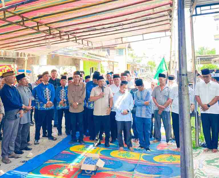 Wakil Bupati Labuhanbatu, Belasungkawa, Anggota DPRD Labuhanbatu, Masud DPRD, Pemakaman Anggota DPRD, Jajaran Pemerintah Labuhanbatu, Panai Hulu, Duka Cita, Wakil Rakyat Berdedikasi