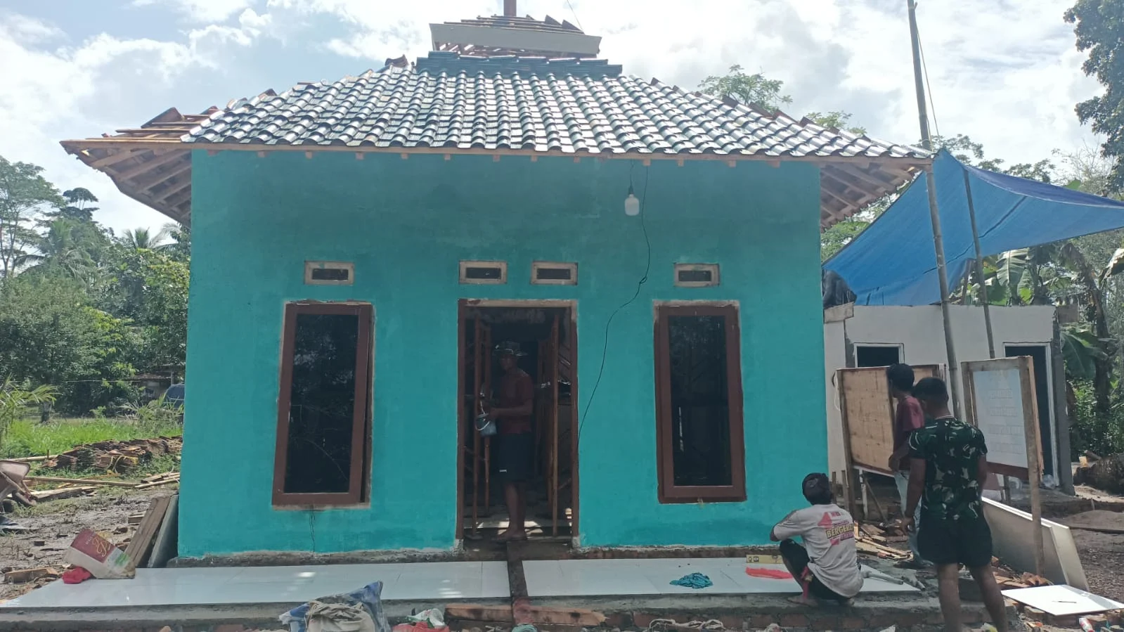 Sentuhan Warna di Musholla Pematang Sukatani Menjadi Simbol Harapan dan Keimanan Warga