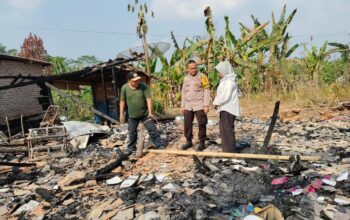 Rumah Warga Terbakar Kerugian Ditaksir 100 Jutaan
