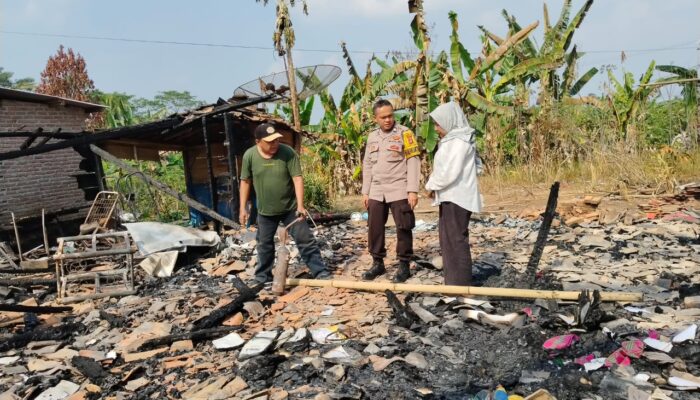 Rumah Warga Terbakar Kerugian Ditaksir 100 Jutaan