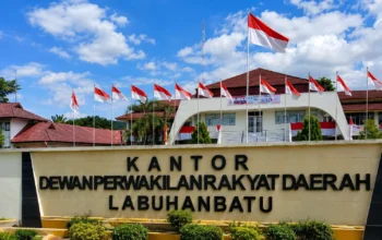 Anggota DPRD Labuhanbatu Diduga Gunakan Gelar S2 Palsu