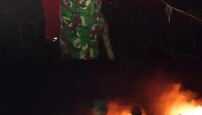 Babinsa Bersama Polri Dan Manggala Agni Berjibaku Padamkan Karhutla di Desa Padang Bulan