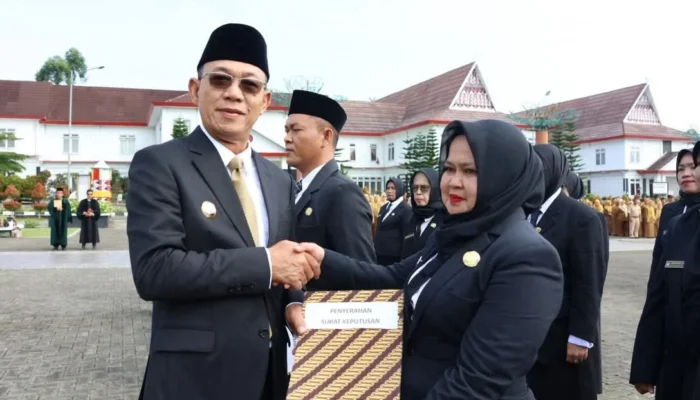 Bupati Gus Irawan Lantik 38 Kepala Sekolah, Tekankan Kepemimpinan untuk Tingkatkan Mutu Pendidikan Tapsel