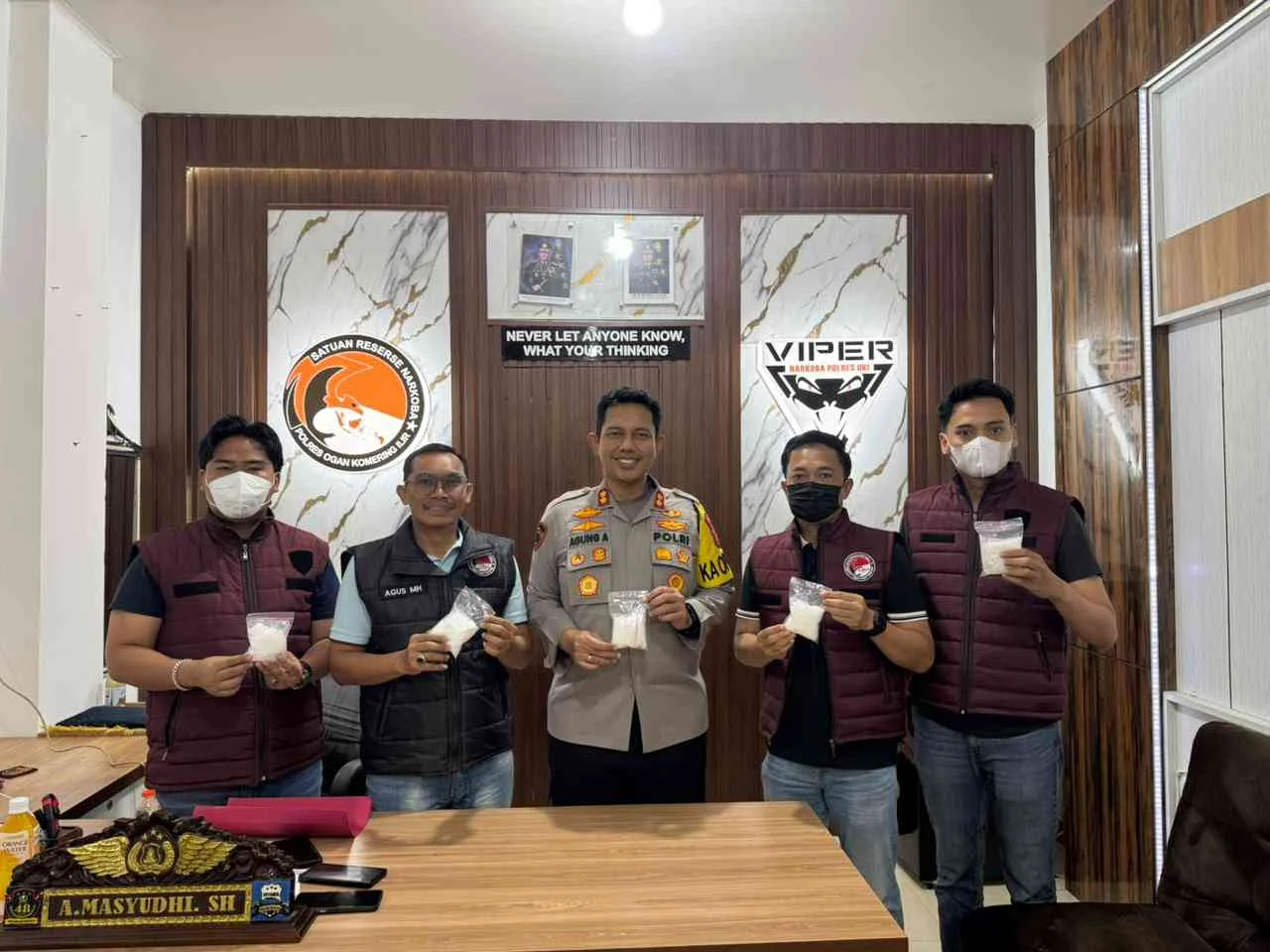 Foto pendukung berita Setelah Ungkap Narkoba Jenis Vape, Satresnarkoba Polres OKI Kembali Ungkap Peredaran Sabu Setengah Kilogram, Dua Pria Diamankan